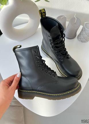 Ботинки демисезонные dr. martens, мартинсы