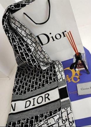 Шарф в стилі dior