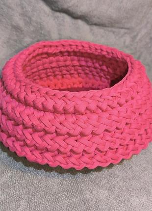 Корзинка розовая круглая, из трикотажной пряжи. для декора и любых мелочей. изделия ручной работы.