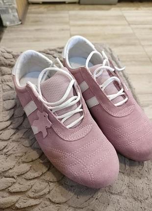 Продам кросівки looc