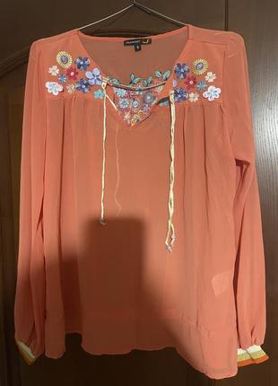 Блуза с цветами1 фото