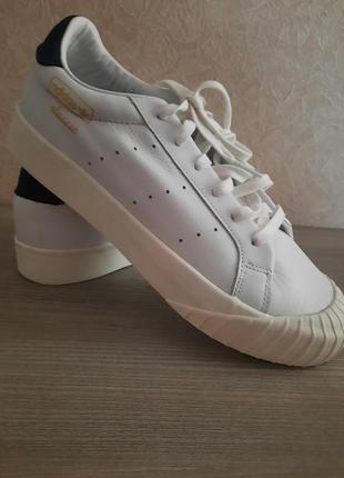 Красотки adidas classic. оригинал.4 фото