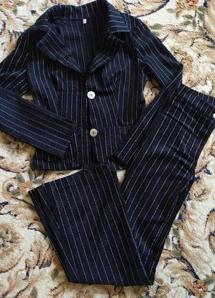 Костюм стрейчевый, брендовый
