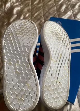 Кросівки жіночі adidas ( оригінал)8 фото