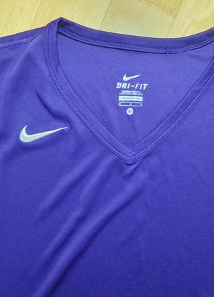 Спортивна футболка nike m фіолетового кольору5 фото