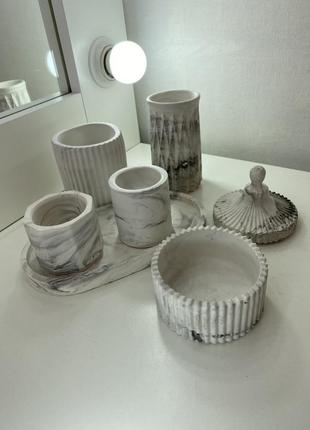 Набор кашпо бровист