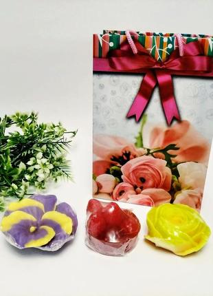 Красивый подарочный пакет от "кориснокрасиве мило" для продукции с сайта компании.6 фото
