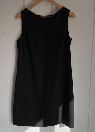 Черное классическое платье-платье