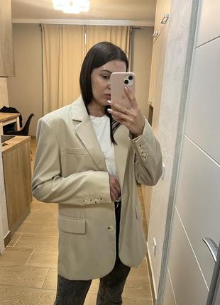 Бежевий піджак