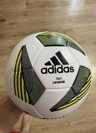 Футбольний м'яч adidas tiro tb fifa quality