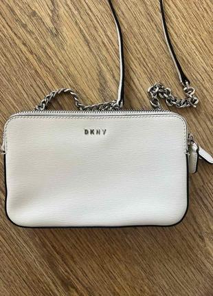 Продам в идеальном состоянии кожаную сумочку от donna karan