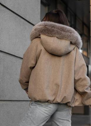 Пальто короткое с капюшоном мех песец утепленное беж серое капучино3 фото