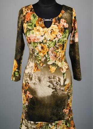 Нежное, изысканное и романтичные платья с цветочными принтом.1 фото