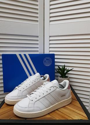 Кроссовки adidas