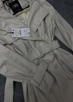 Молочный тренч zara из экокожи в размере s (можно xs, m), m, l, xl9 фото