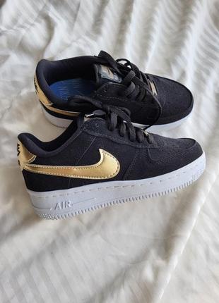 Nike air force 1 black gold