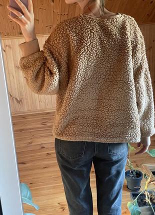 Плюшевый свитер коричневого цвета3 фото