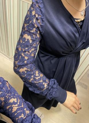 Красивое женское платье темно-синего цвета с кружевом2 фото
