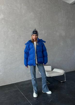Дутый пуффер оверсайз электрик короткий с капюшоном