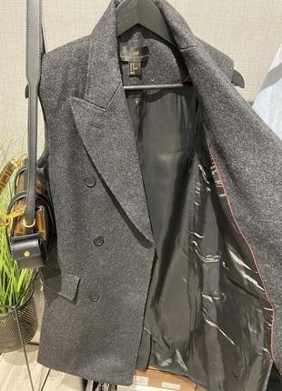 Шикарное брендовое дизайнерское двубортное шерстяное пальто без рукавов жилет4 фото