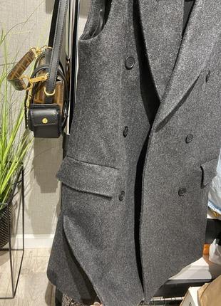 Шикарное брендовое дизайнерское двубортное шерстяное пальто без рукавов жилет8 фото