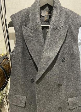 Шикарне брендове дизайнерське двобортне вовняне пальто без рукавів жилет9 фото
