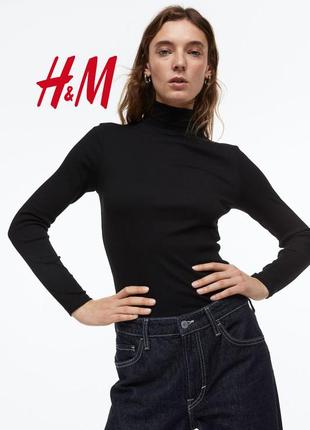 Базовый лонгслив черный гольф в рубчик h&m