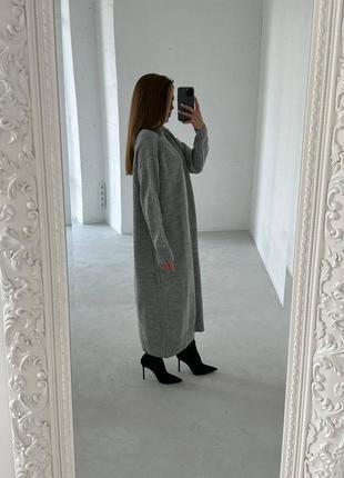 Тепла в'язана трикотажна довга сукня