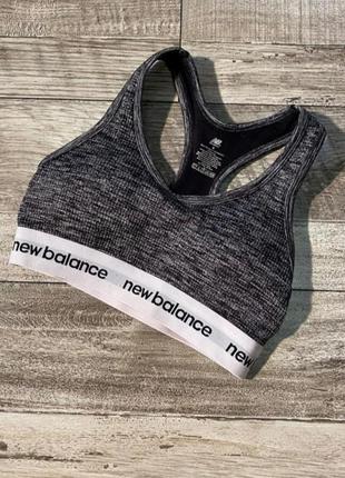 Спортивный топ new balance