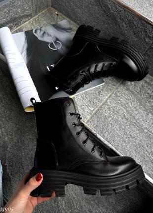 Черные демисезонные ботинки на тракторной подошве, арт. 33905