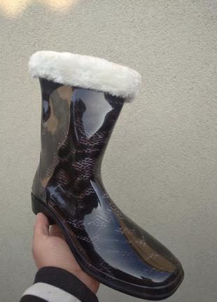 Зимові жіночі гумові чоботи6 фото