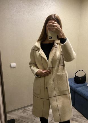 Идеальное пальто, размер xs-s. очень стильное, мягкое и красивое.4 фото