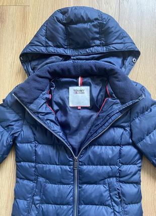 Tommy hilfiger продам куртку4 фото