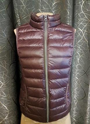 Жилетка пухова