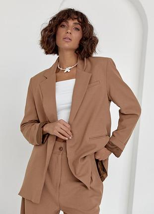 Жіночий однобортний піджак на гудзику