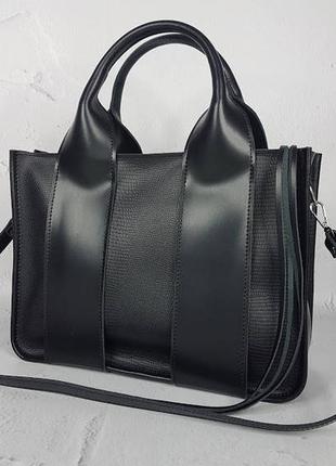 Сумка жіноча чорна натуральна шкіра, чорна матова сумка з тисненням під рептилію