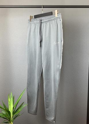 Мужские брюки nike оригинал из свежих коллекций.1 фото
