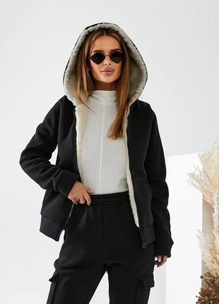 Жіночій костюм на хутрі