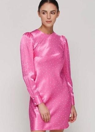 Рожева сатинова сукня