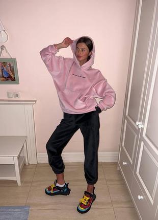 Велюровый спортивный костюм