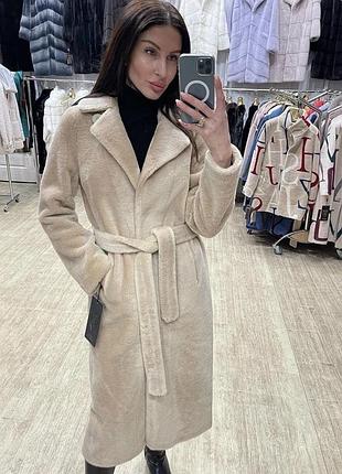 Роскошное пальто из меха натуральной oвчины