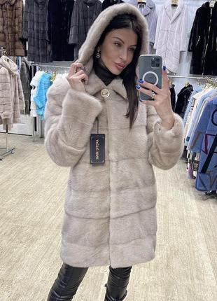 Розкішна норкова шуба беж