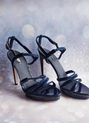 Сині босоніжки шпилька замша та шкіра бренд calvin klein р. 39,5 made in italy