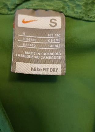 Яркая зеленая спортивная футболка nike dri-fit4 фото