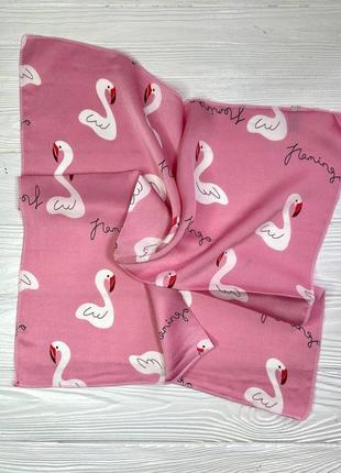Красивый женский платок аксессуар материал атлас цвет розовый принт фламинго3 фото