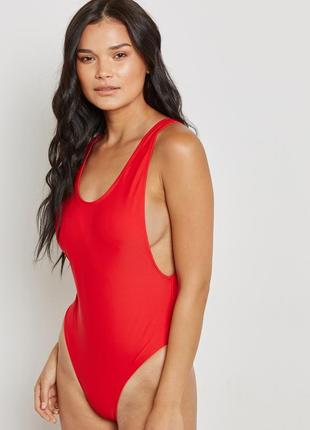 Яркий сдельный купальник missguided