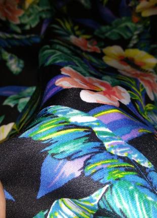 Шикарная плотная ,,неопрен,,юбка клешная в цветы до колен--m l9 фото