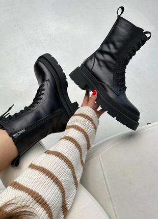 Берцы женские высокие зимние кожаные черные, ботинки зимние квадратная подошва8 фото