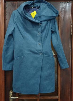 Пальто жіноче