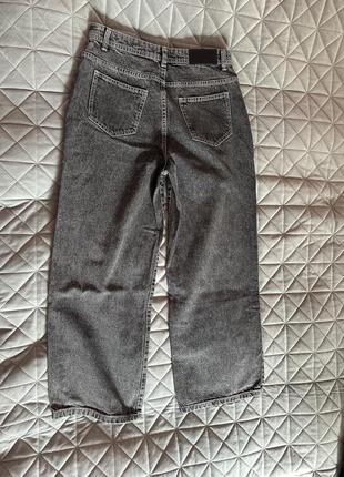 Стильные джинсы трубы1 фото
